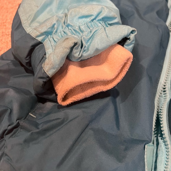 Girls winter jacket ❄️ ⛄️ - Picture 3 of 6